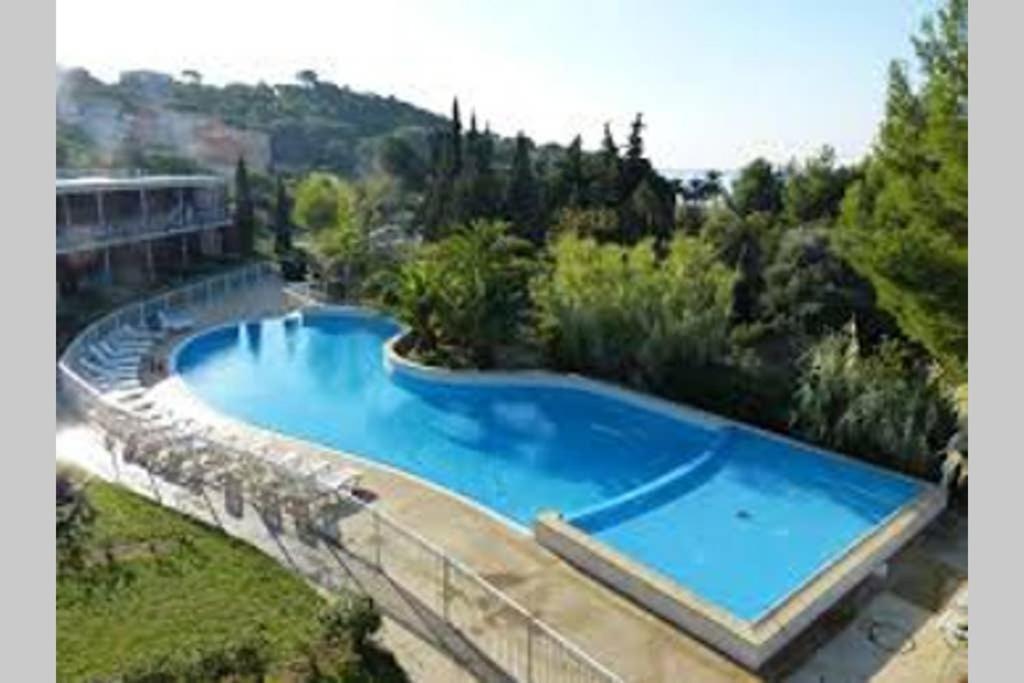 Les Terrasses Du Liouquet T2, Piscine , Parking , Mer A 150 M La Ciotat Eksteriør bilde